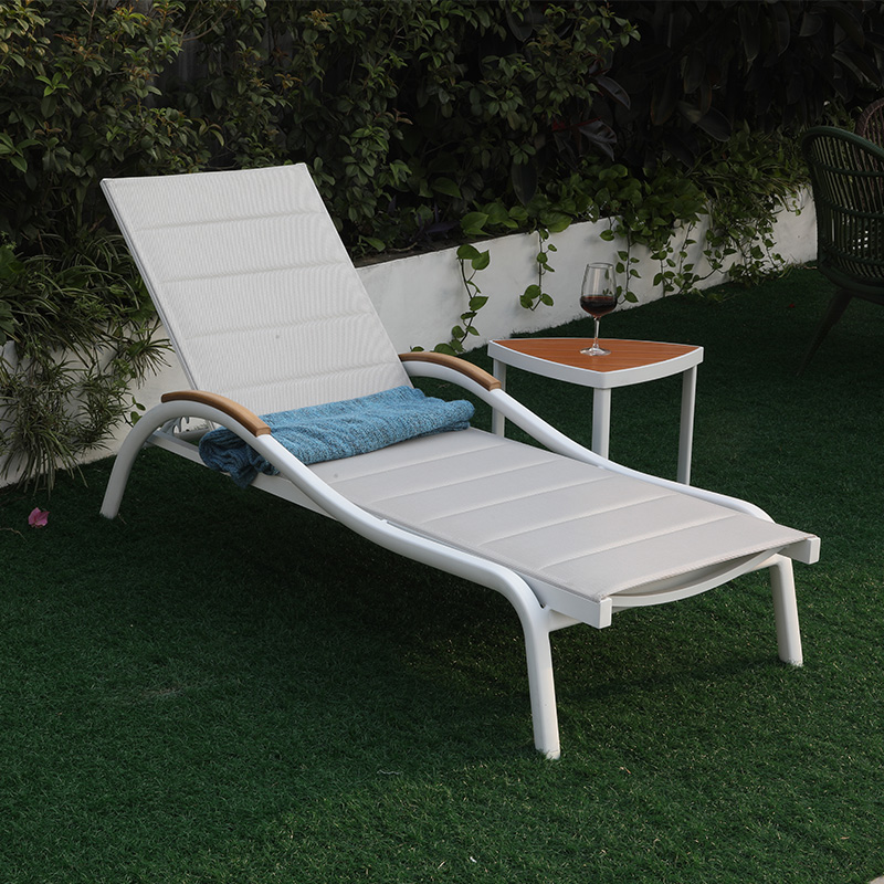 Popularne hiszpańskie nowoczes – Outdoor Furniture Spain recenzja i cena